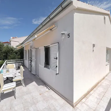 Apartament Djurdja Murter