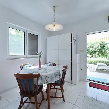 Apartamento Djurdja By The Sea *