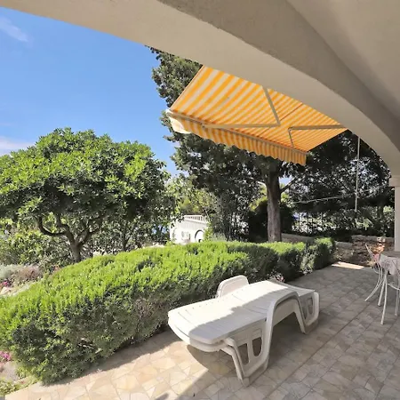 Apartment Djurdja Murter